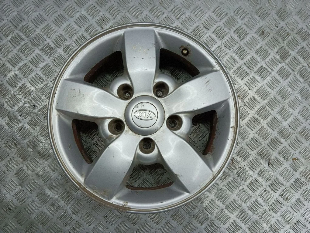 R16 alloy rim