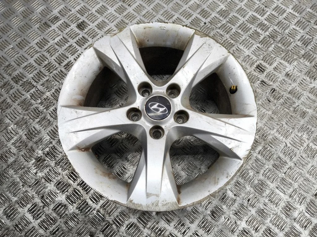 R16 alloy rim