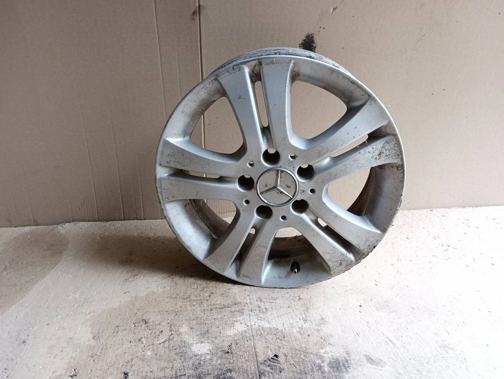 R16 alloy rim A1684010202