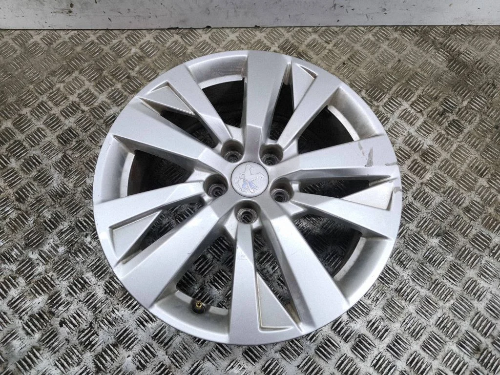 R17 alloy rim 9809687177