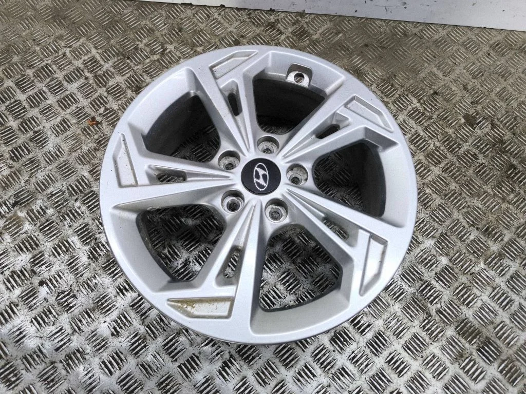 R17 alloy rim 52910J9700