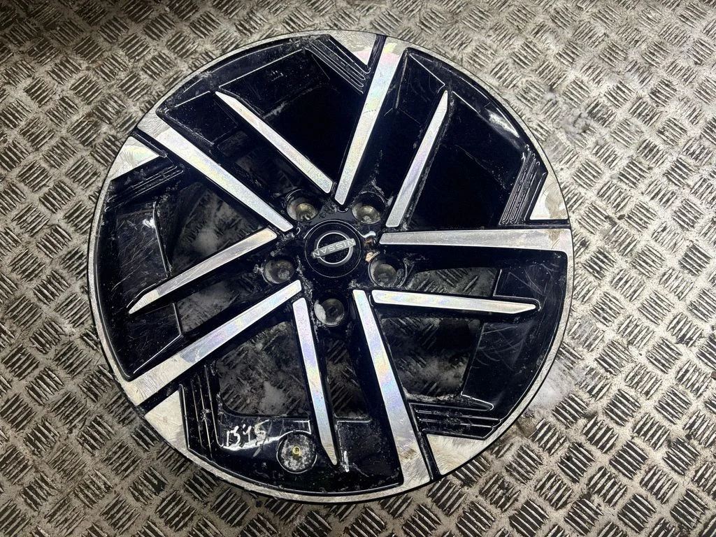R17 alloy rim