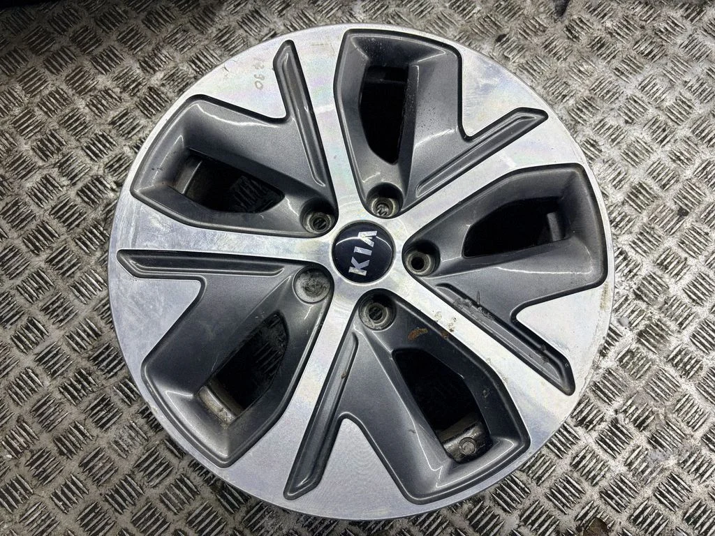 R17 alloy rim 52910Q4100