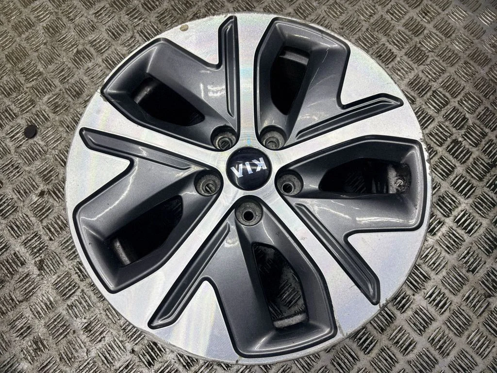 R17 alloy rim 52910Q4100