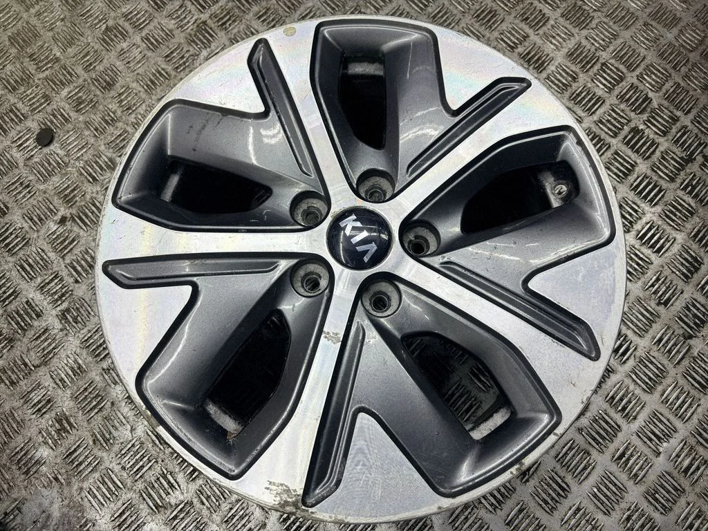 R17 alloy rim 52910Q4100