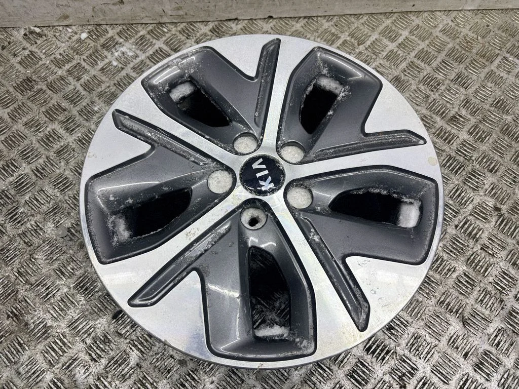 R17 alloy rim 52910Q4100
