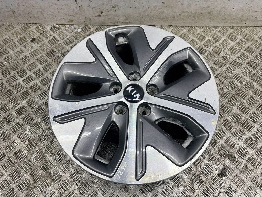 R17 alloy rim 52910Q4100