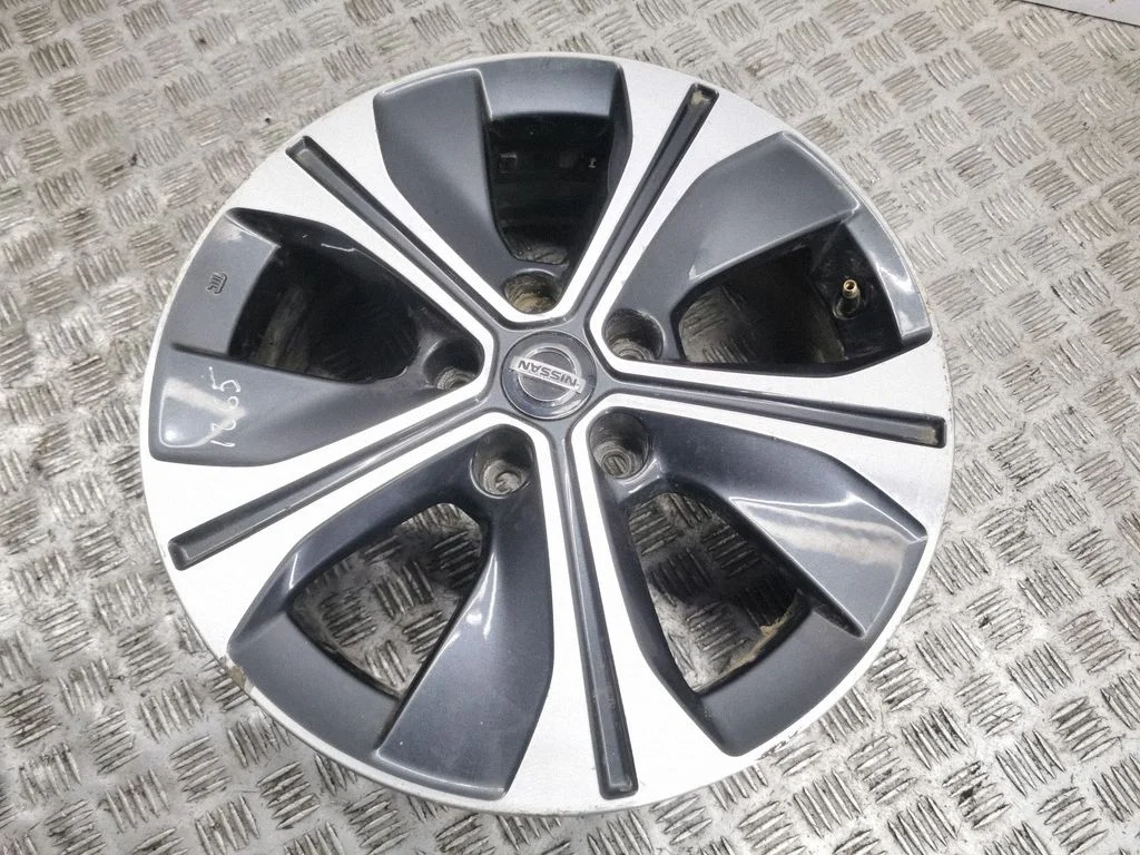 R17 alloy rim 5SH3E