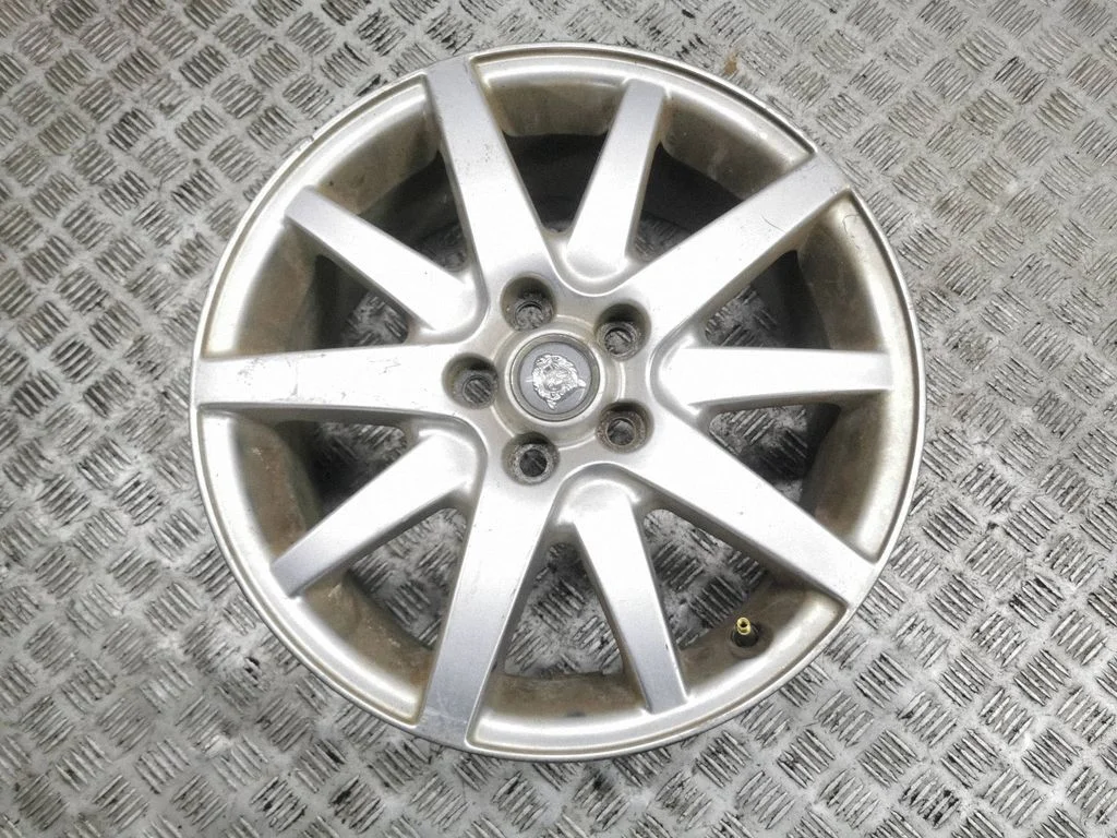 R17 alloy rim XR831007CA