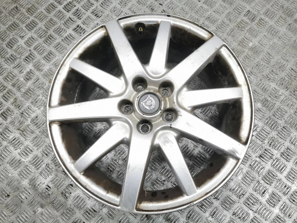 R17 alloy rim XR831007CA