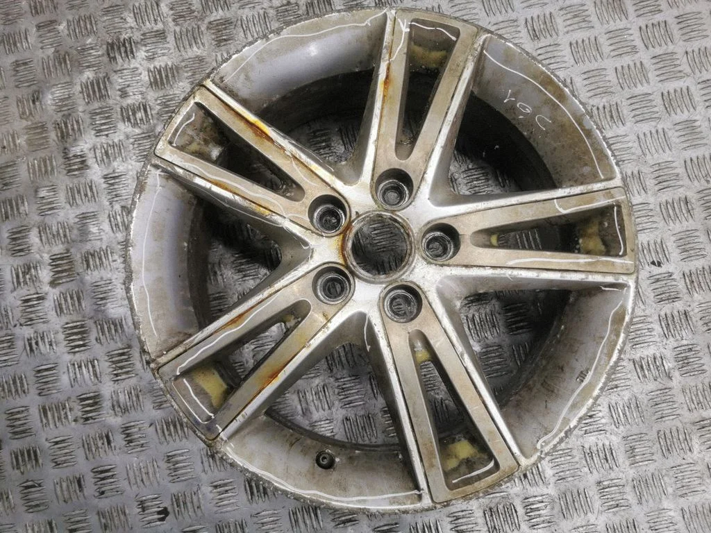 R17 alloy rim