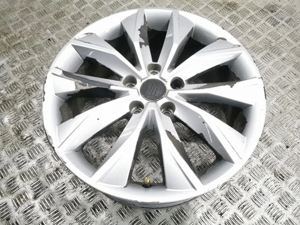 R17 alloy rim 575601025B