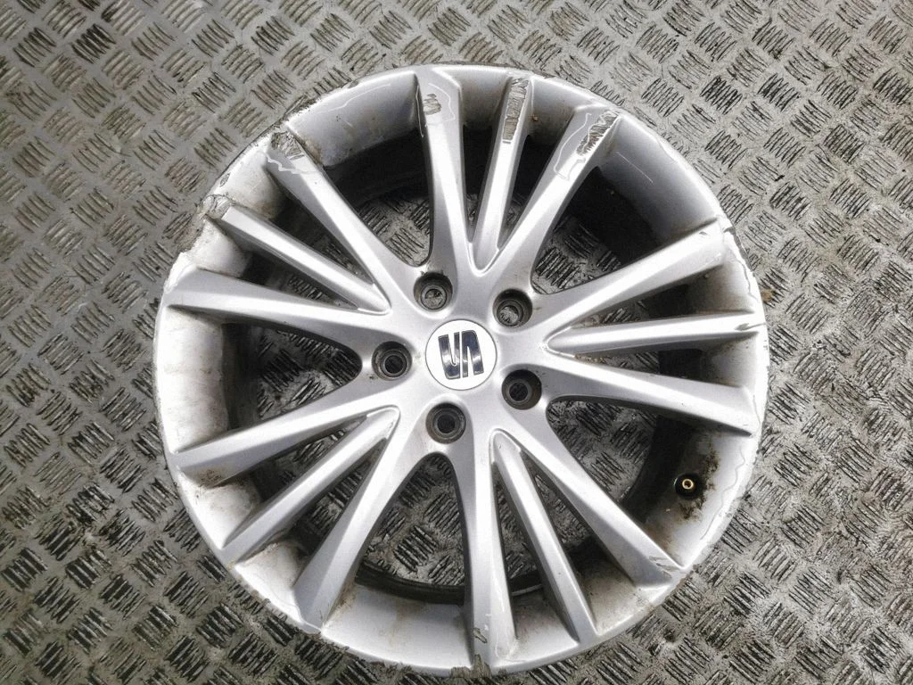 R17 alloy rim 5FA601025A