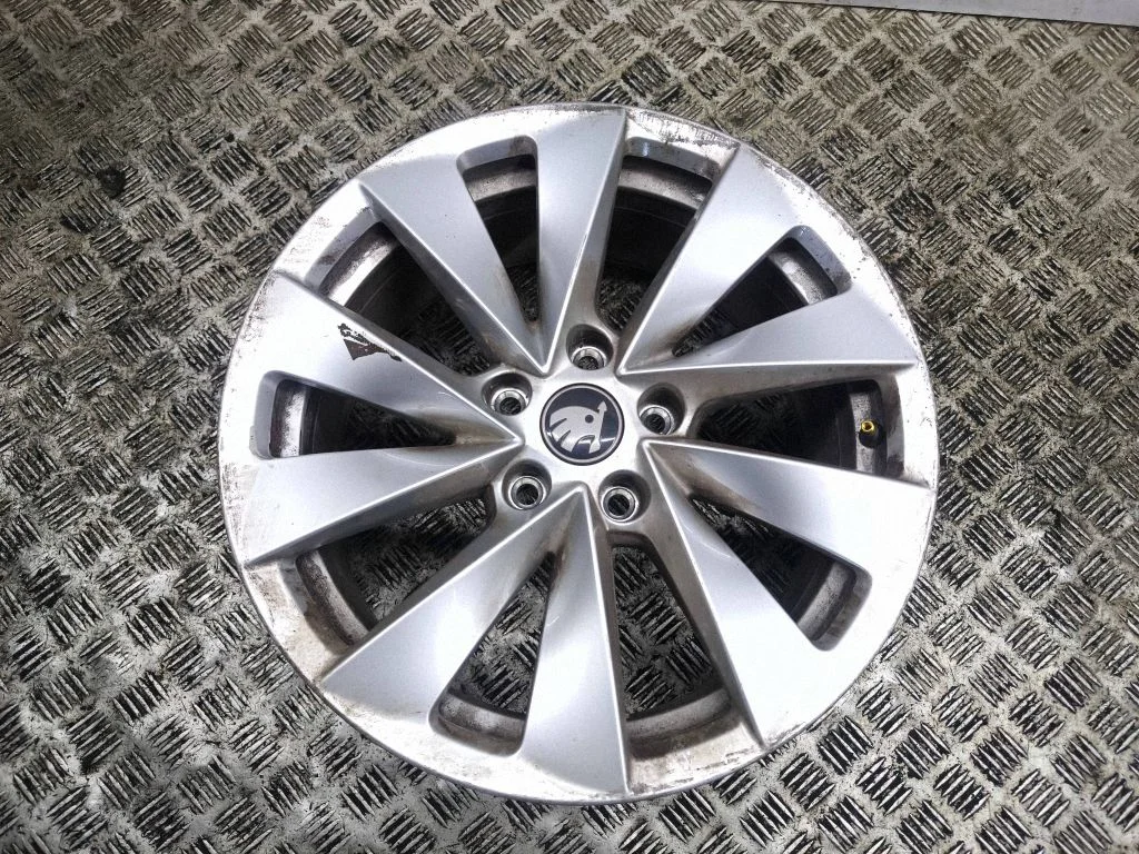 R17 alloy rim 3P0601025B