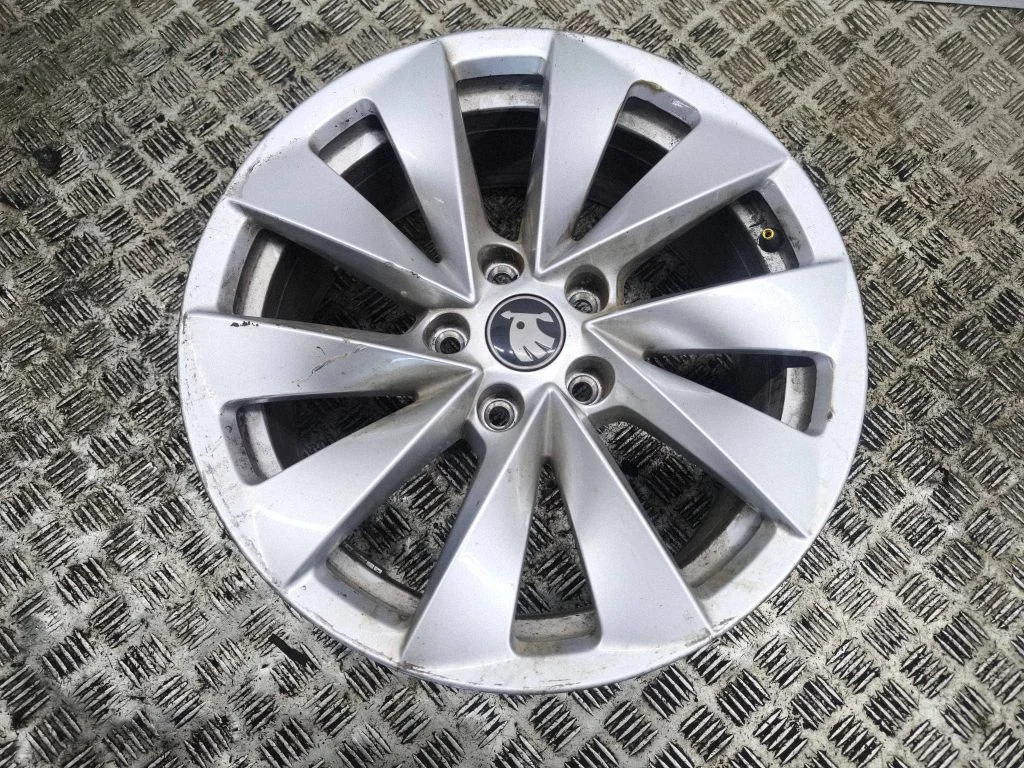 R17 alloy rim 3P0601025B