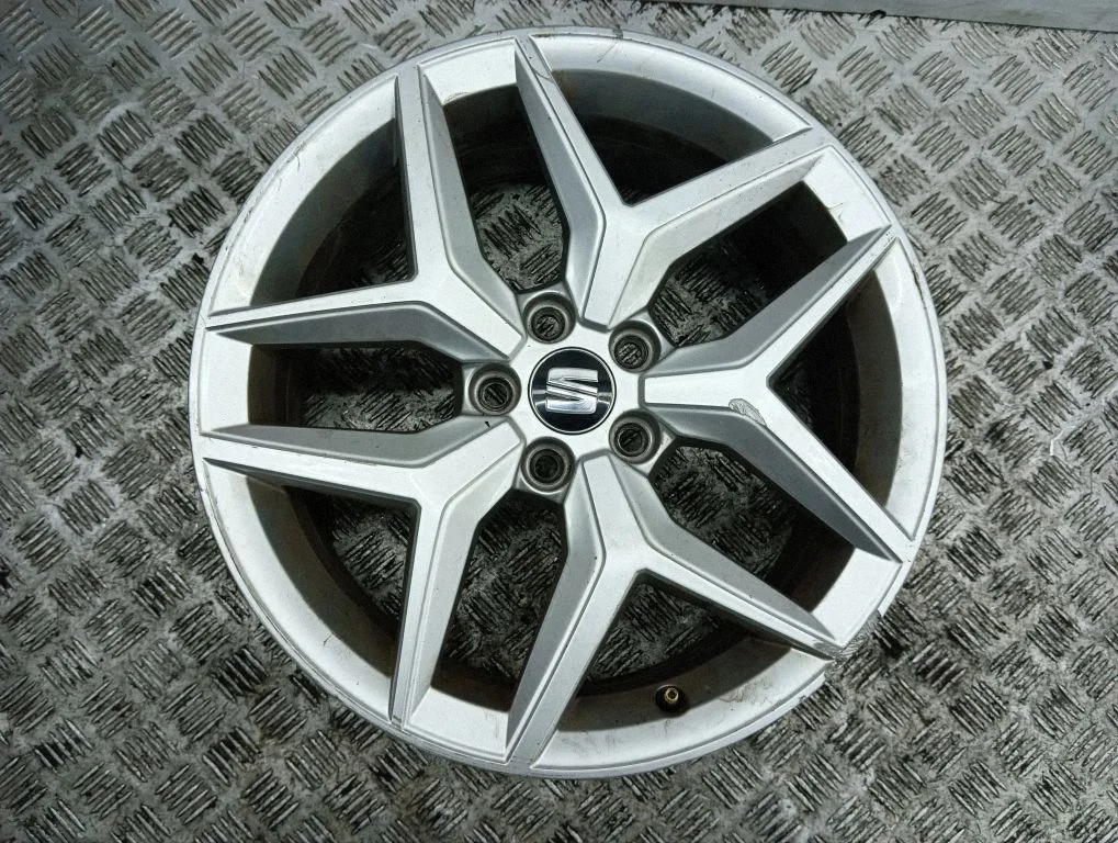 R17 vieglmetāla disks (-i) 6F0601025C