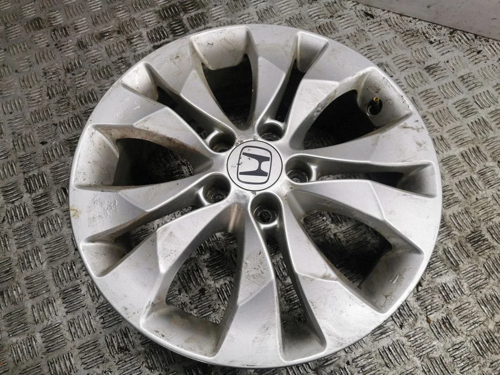 R17 alloy rim – Honda CR-V (2013-2016)