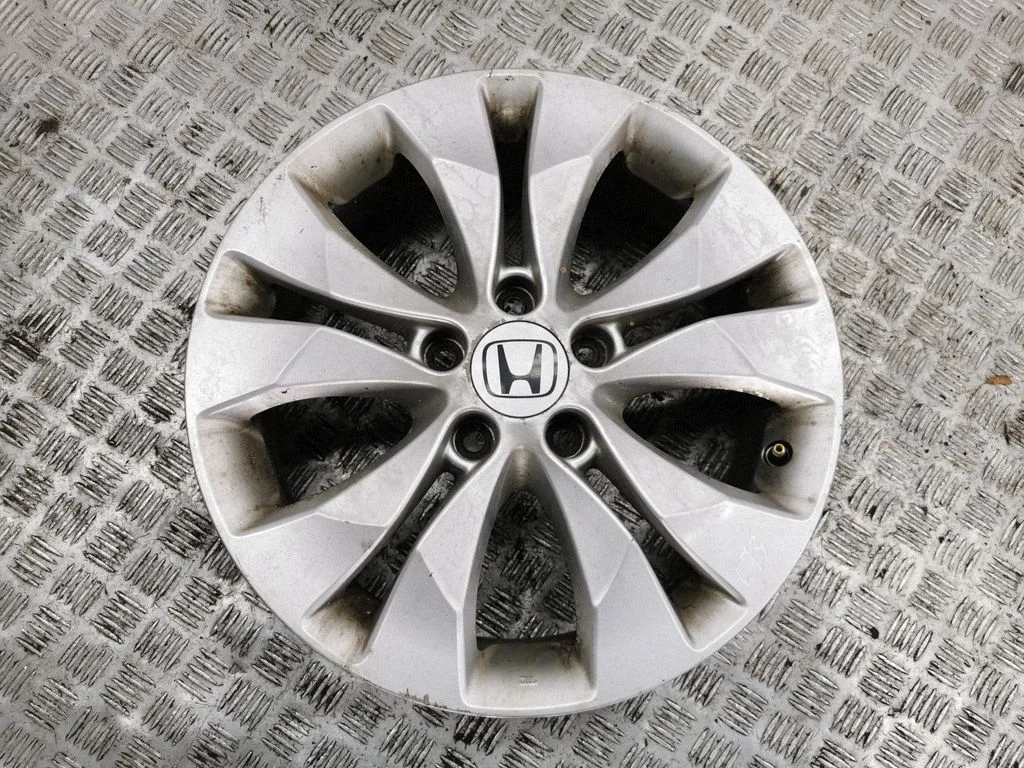 R17 alloy rim – Honda CR-V (2013-2016)