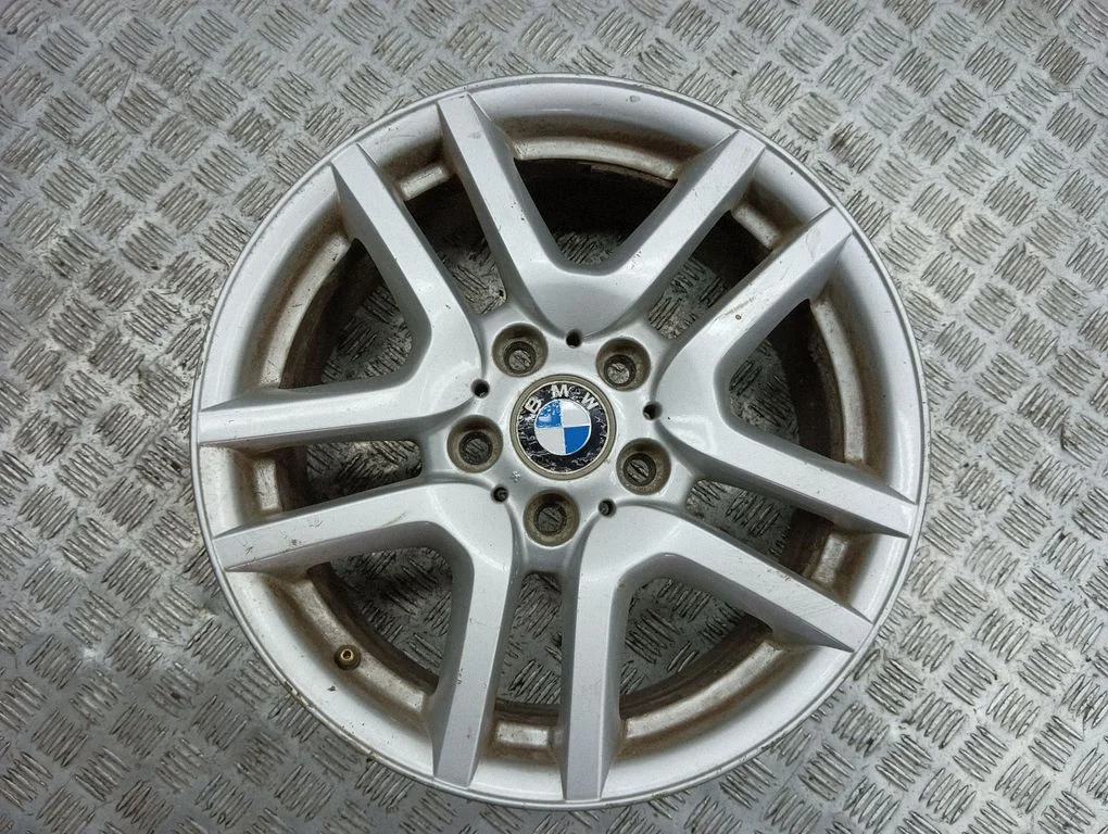 R17 vieglmetāla disks (-i)