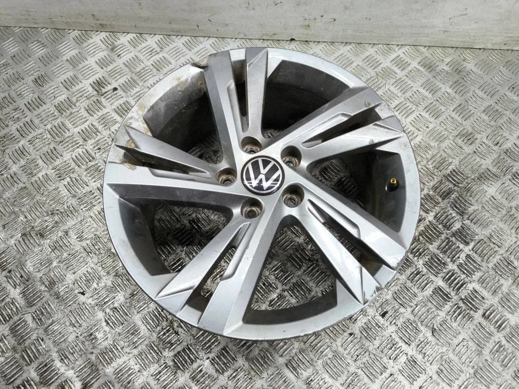 R17 alloy rim 5H0601025AF