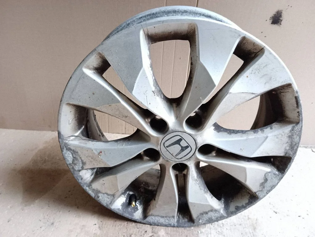 R17 alloy rim – Honda CR-V (2013-2016)