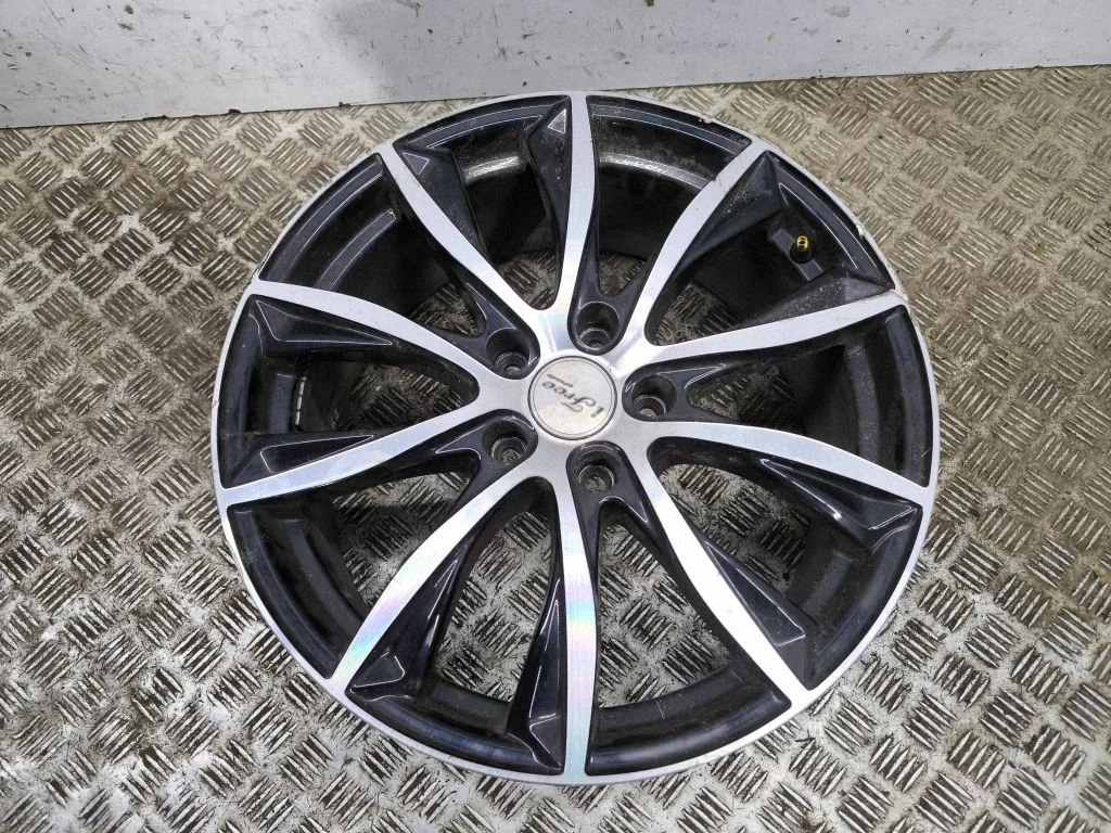 R18 alloy rim – Lexus IS 220D-250-350 (2006-2013)