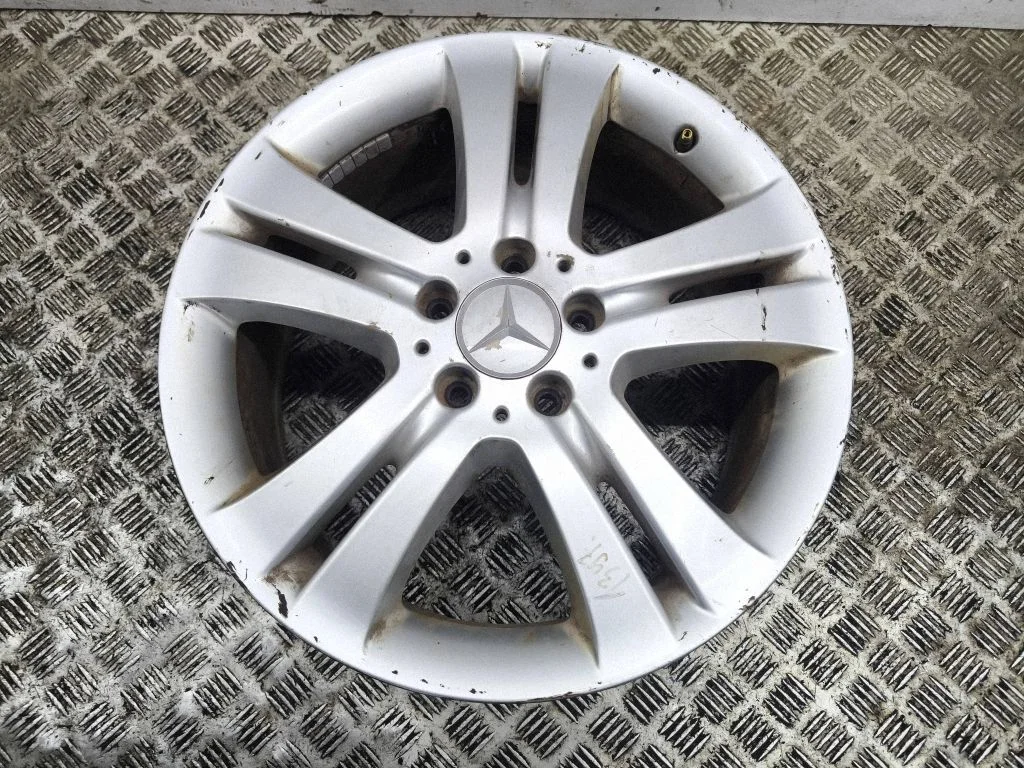 R18 alloy rim A2514011302