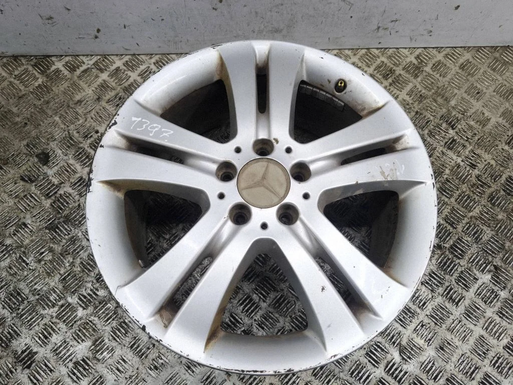 R18 alloy rim A2514011302