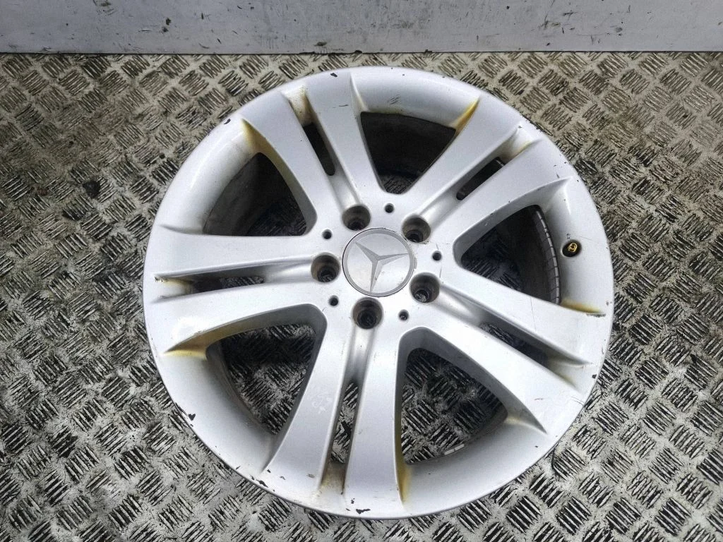 R18 alloy rim A2514011302
