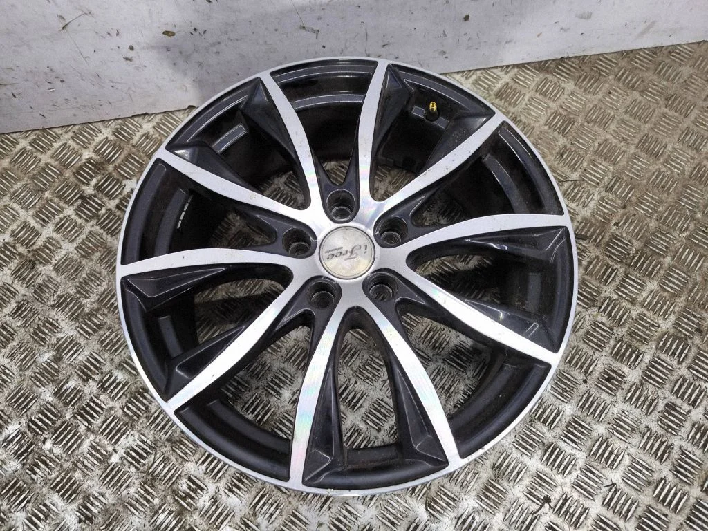 R18 alloy rim – Lexus IS 220D-250-350 (2006-2013)