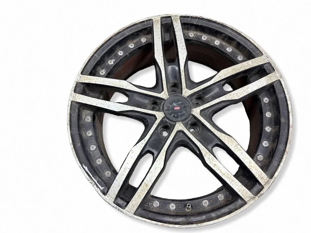 R18 alloy rim