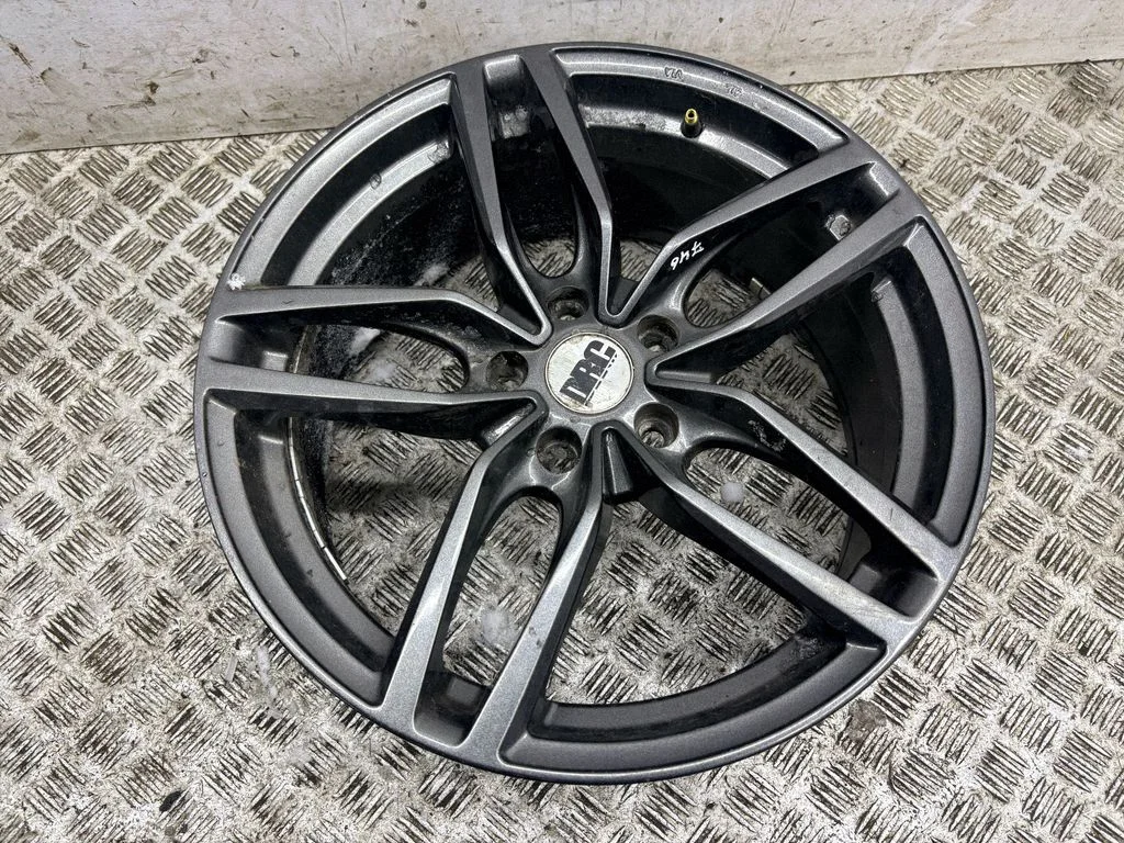 R18 alloy rim