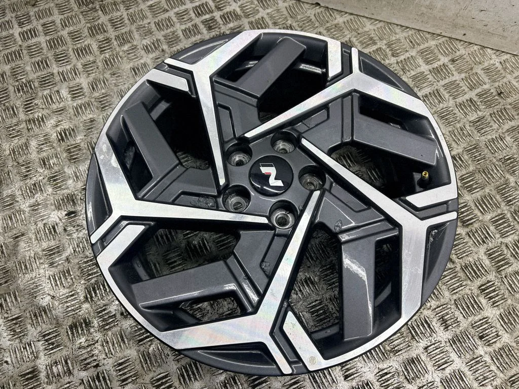 R18 alloy rim 52910DF600