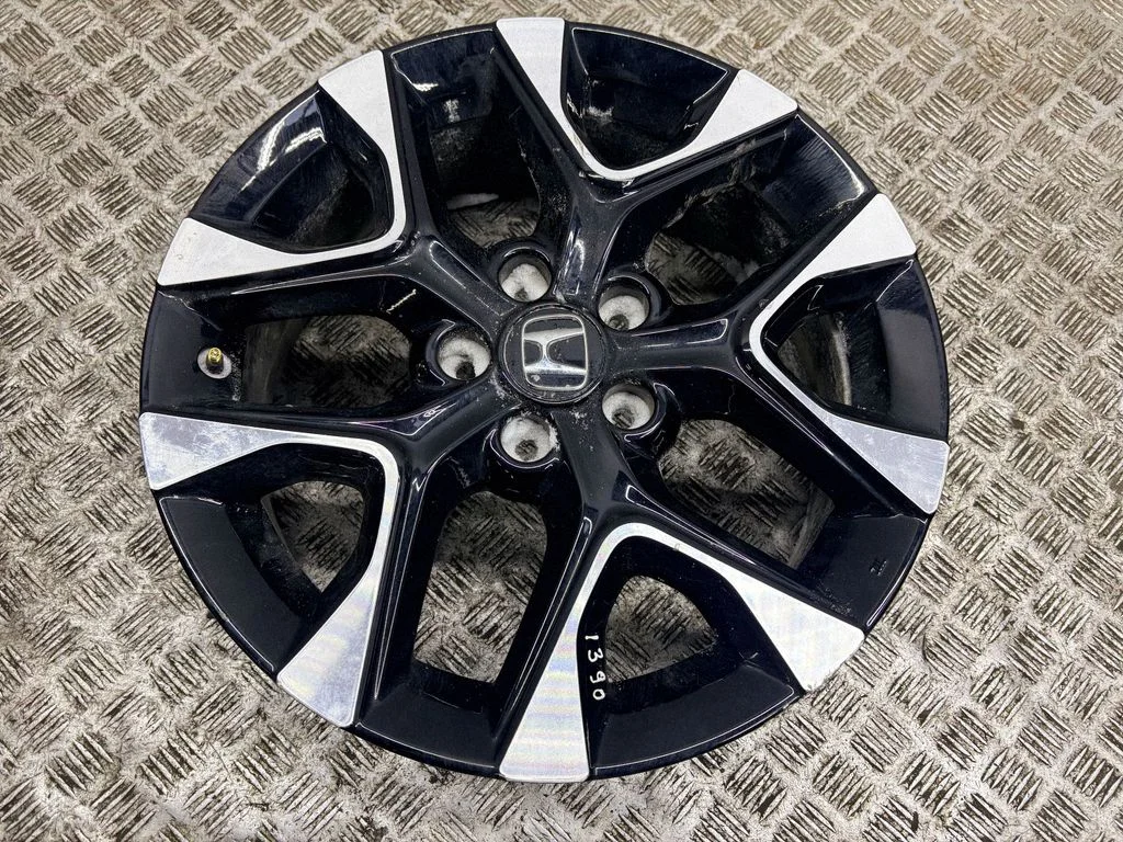R18 alloy rim 3V018070A