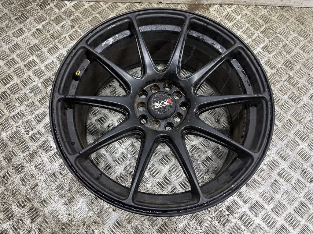 R18 alloy rim