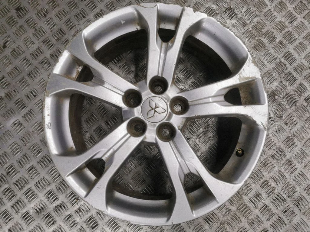 R18 alloy rim 4250C201