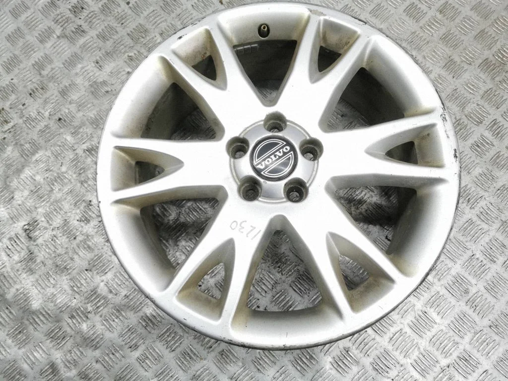 R18 valuvelg (-veljed) – Volvo XC90 (2003-2006)