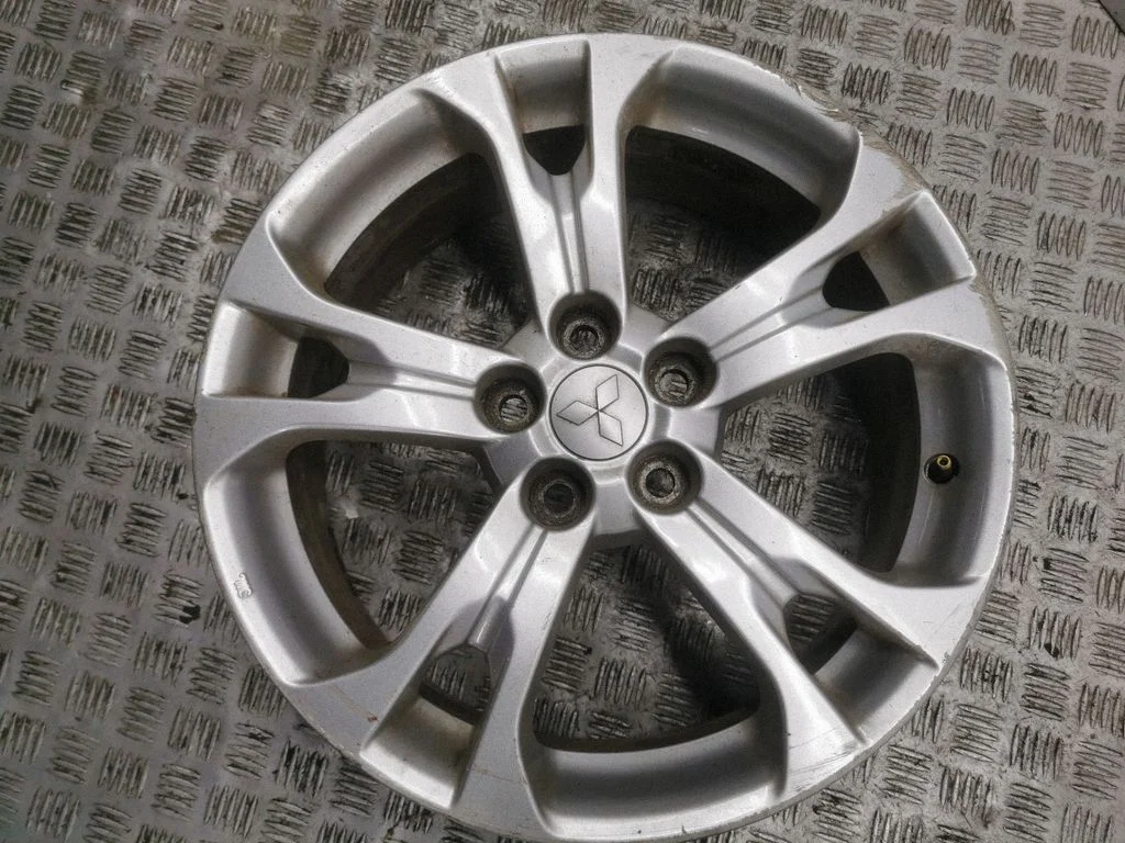 R18 alloy rim 4250C201