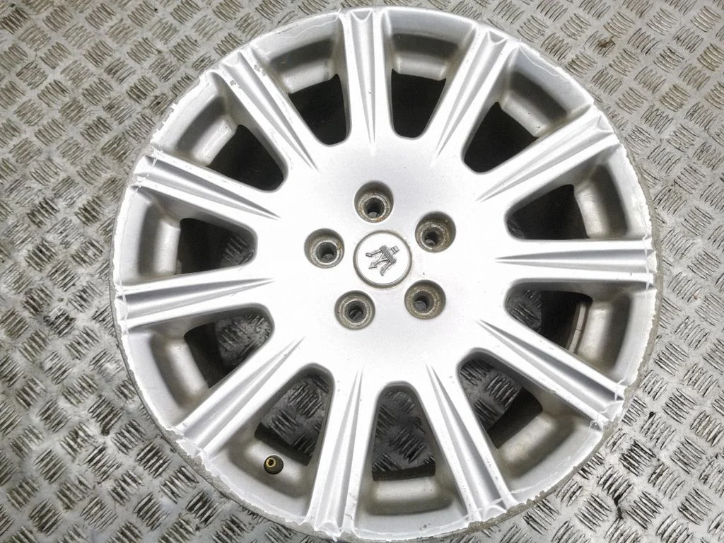 R18 alloy rim