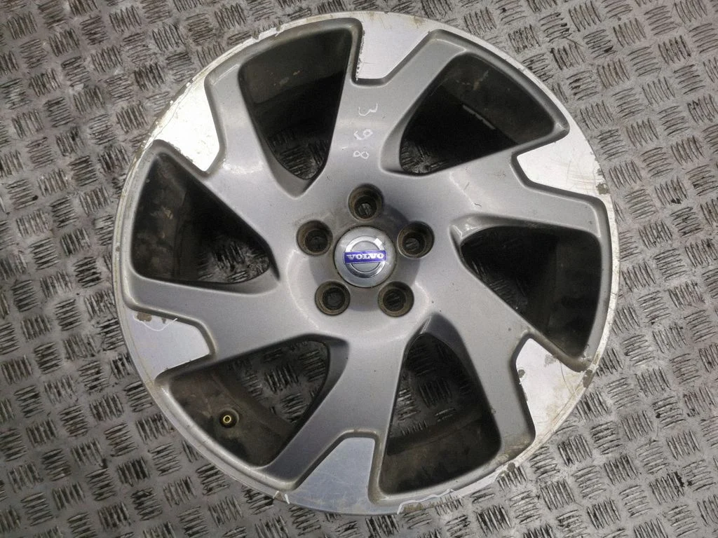 R18 alloy rim 31323381