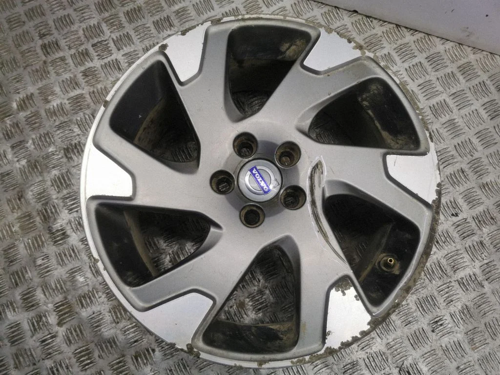 R18 alloy rim 31323381