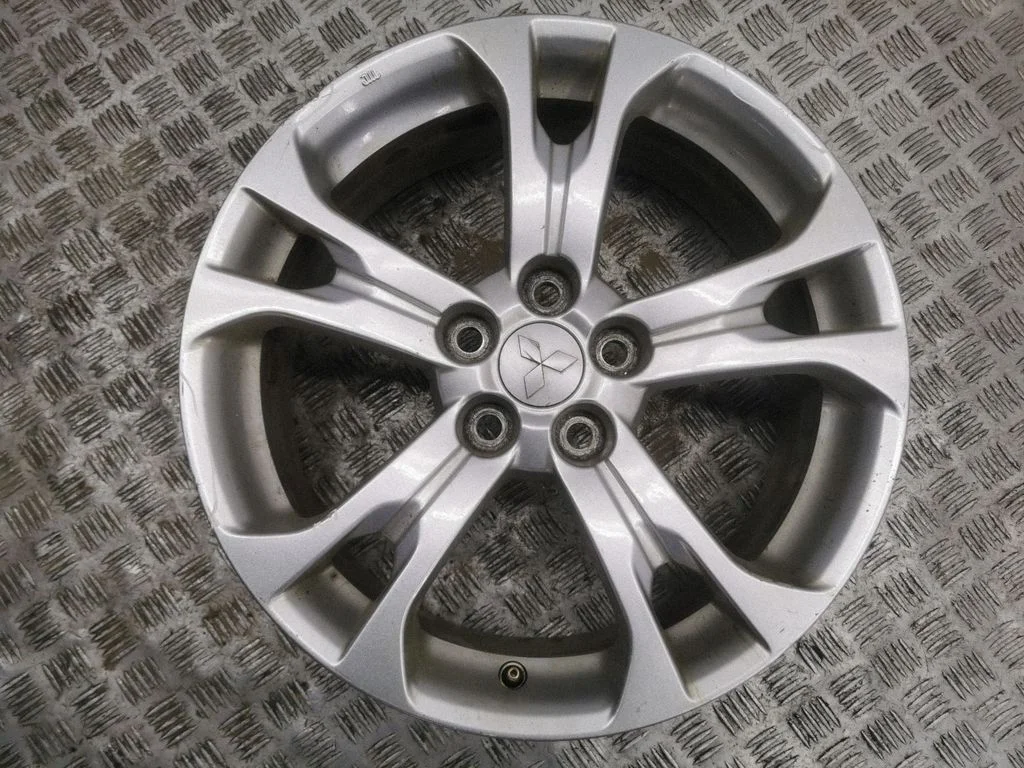 R18 alloy rim 4250C201