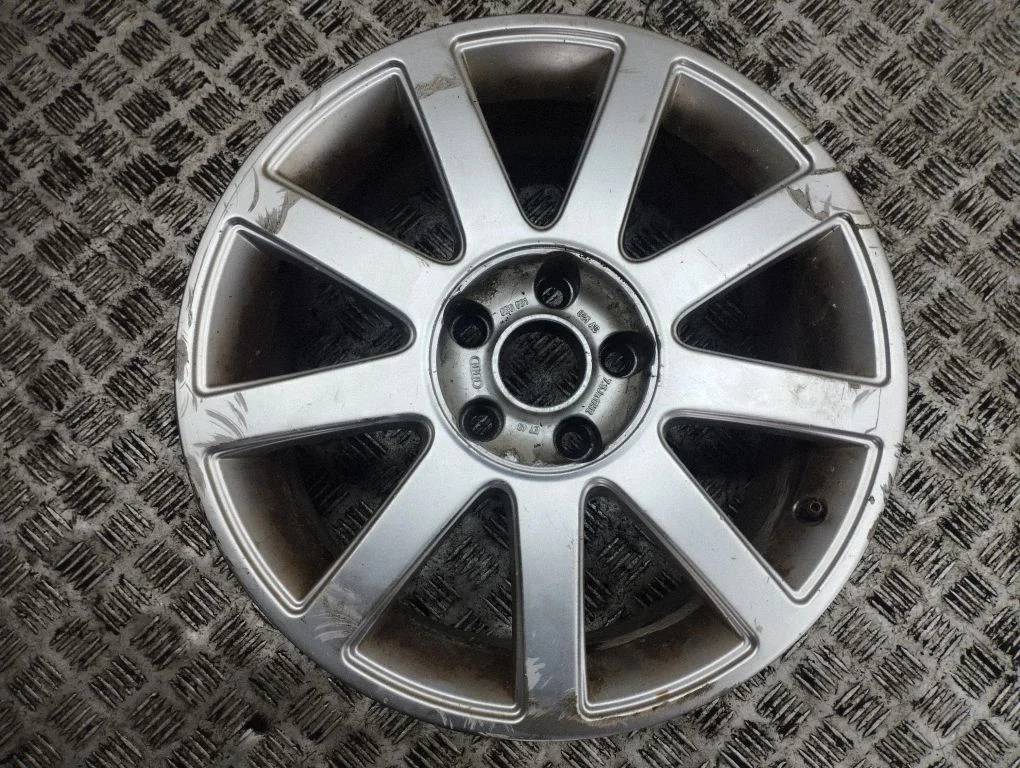 R18 alloy rim 8E0601