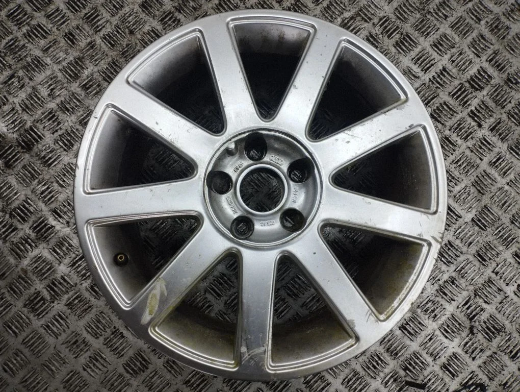 R18 alloy rim 8E0601