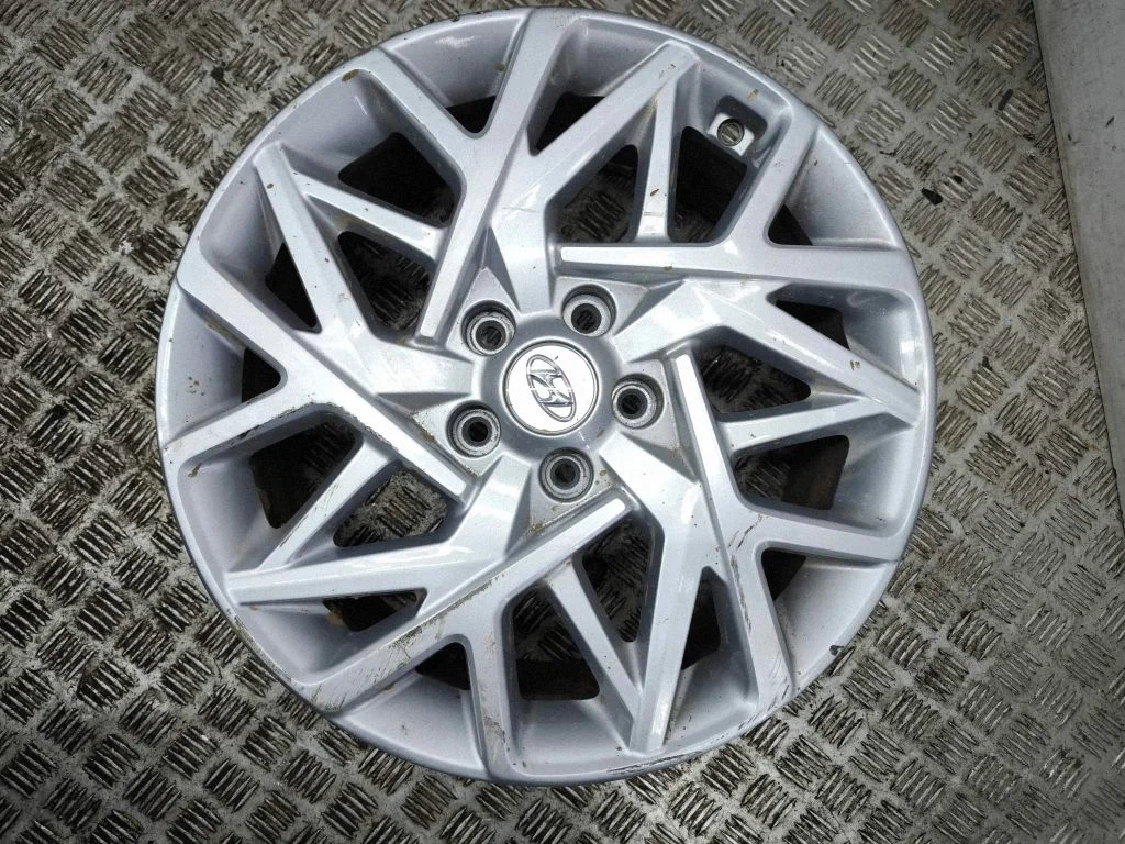 R18 alloy rim 52910CM300