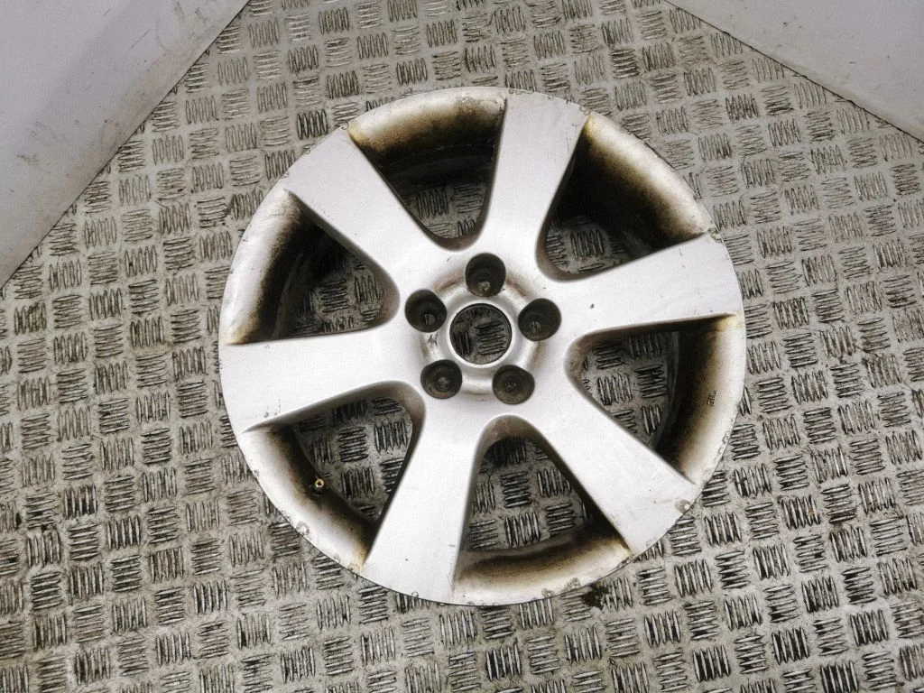 R18 alloy rim
