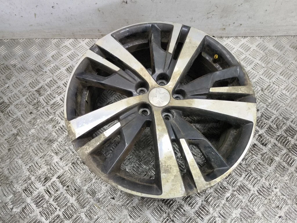 R18 alloy rim 9809687377