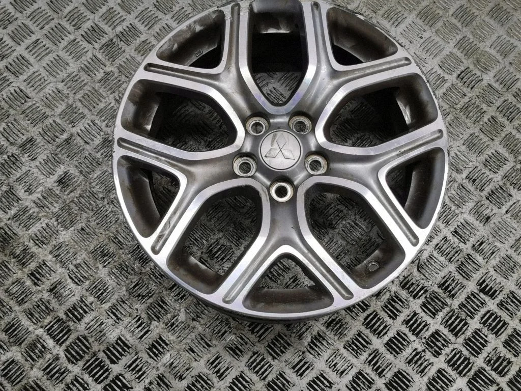 R18 alloy rim