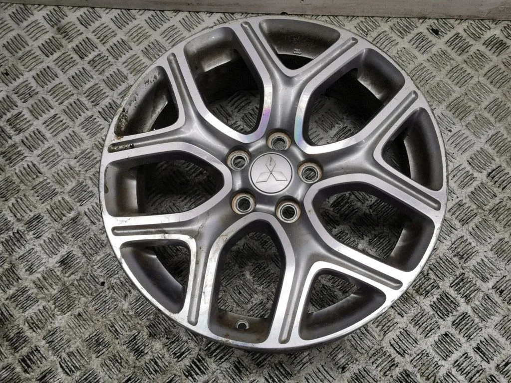 R18 alloy rim