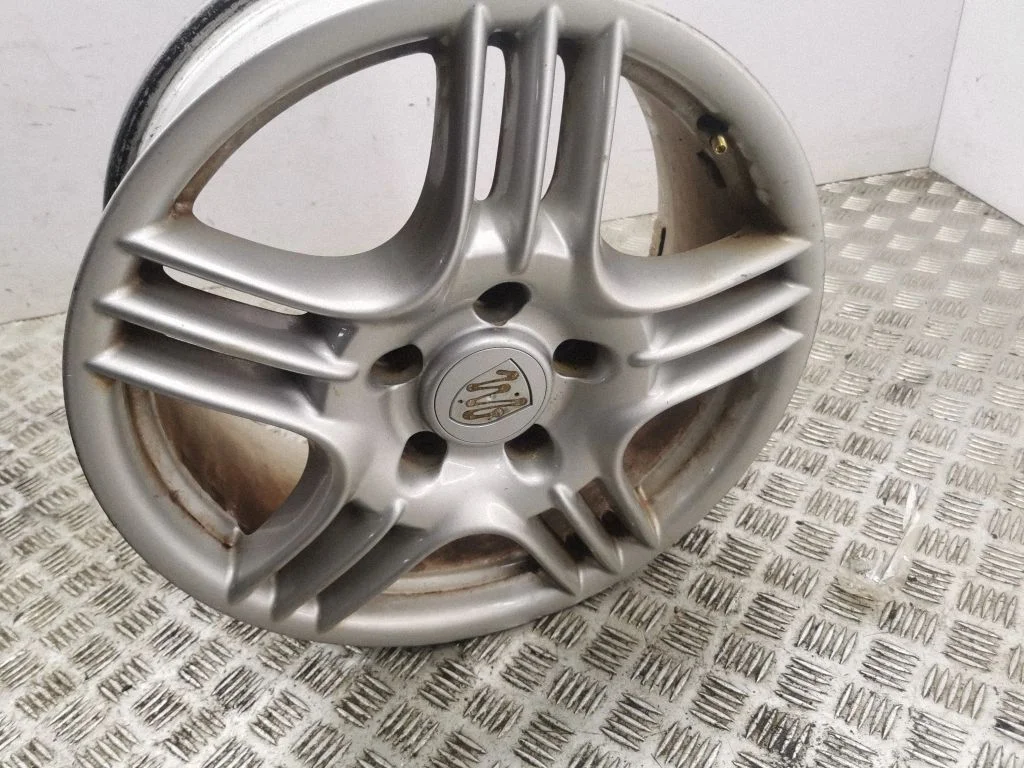 R18 valuvelg (-veljed) 7L601025A